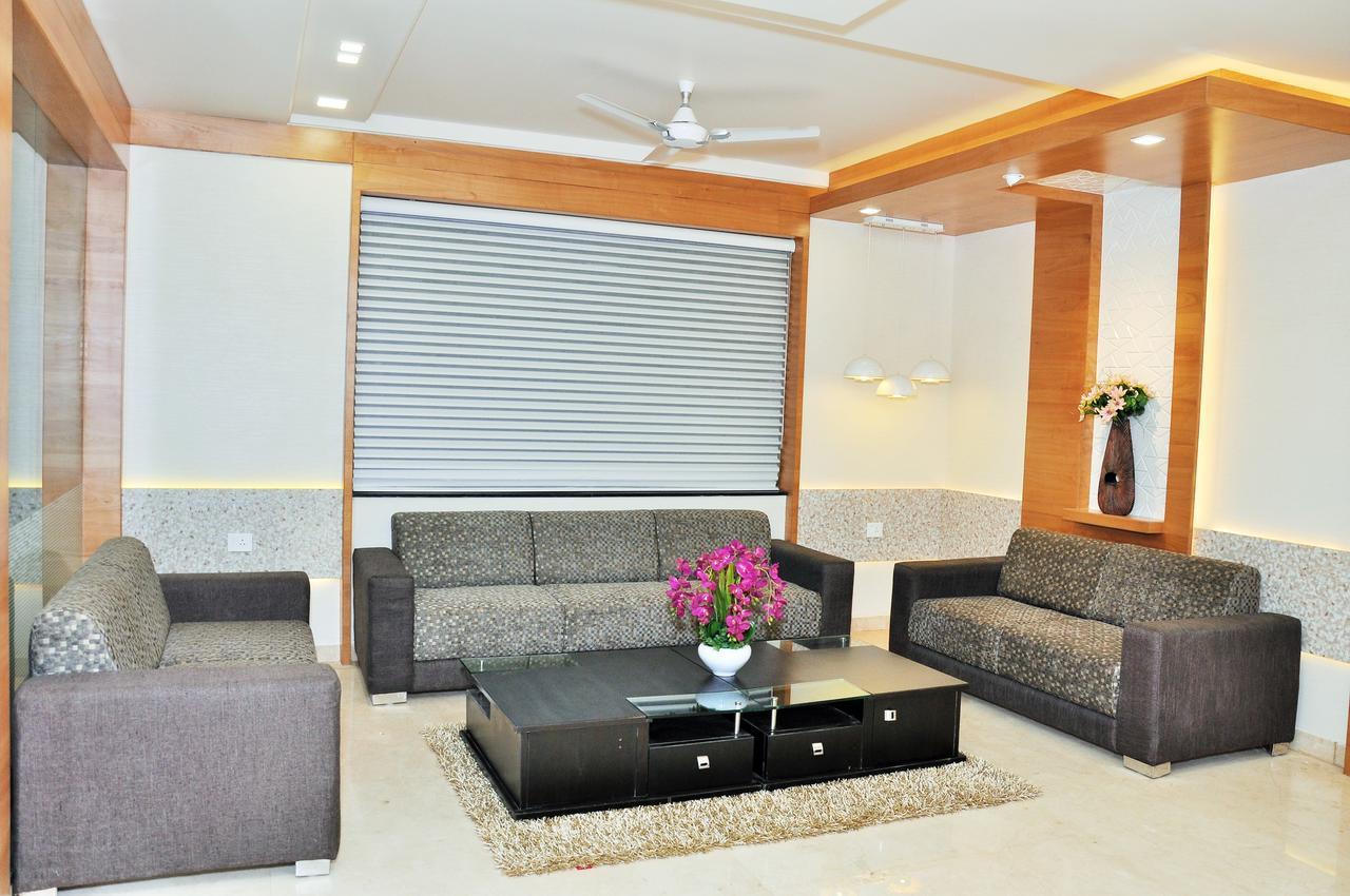 Hotel Shivananda ฮอสเปต ภายนอก รูปภาพ